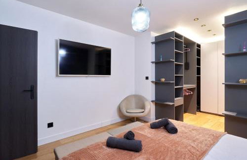LE LUXURY LOFT - CENTER l DECEMBER MAR-KET l EUROPEAN PARLIAMENT l PARKING l NETFLIX - SPACIOUS & UNIQUE - LE LUXURY LOFT - CENTRE l MARCHÉ DE NOËL l PARLEMENT EUROPÉEN l PARKING l NETFLIX - SPACIEUX & UNIQUE - Foto 23