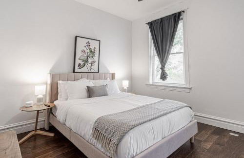 Ann Avenue 3BR St Louis Home with Games and Free Parking - Photo 21