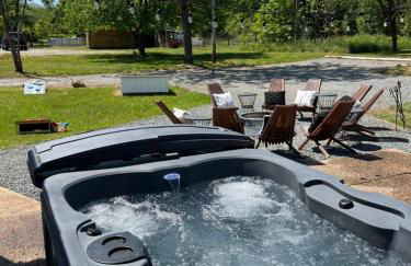 Carters Cottage Hot Tub, Fire Pit, Cozy Views - Foto 1
