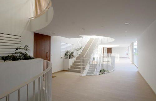 Sea View Apartment Near The Beach - Photo 25