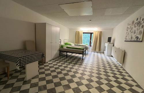 Würzburg Gerbrunn Monteurzimmer Wohnung 2 Etage - Foto 2