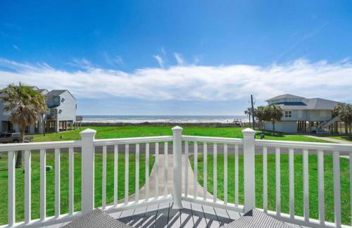 3-story beach house with incredible ocean views, steps to the beach - Photo 34