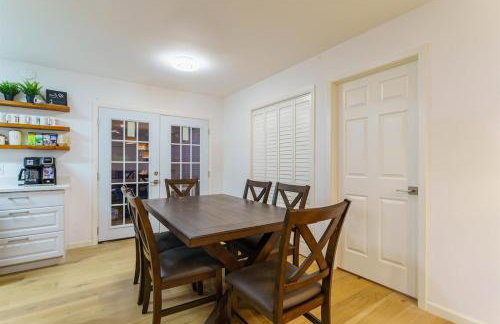 Cozy Austin Escape King and 3 Queens Family or Group - Foto 2