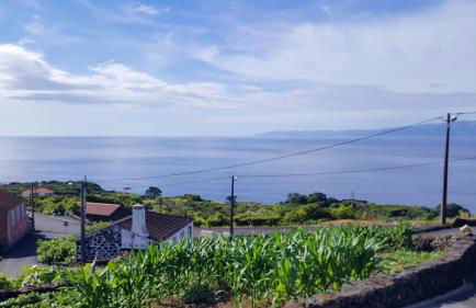 House with sea view in Santo Amaro, 212 sq m, terrace - Photo 33