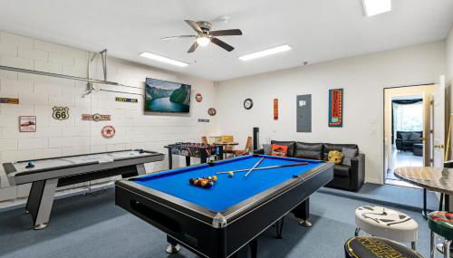 Family Friendly Emerald Island Resort Vacation Home with Private Pool and Spa Near Disney - Foto 3, Game Room