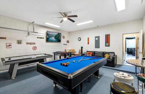 Family Friendly Emerald Island Resort Vacation Home with Private Pool and Spa Near Disney - Foto 3