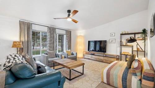 Black Moose - Pet friendly - Trailer parking - Wood stove - Single level - Photo 5