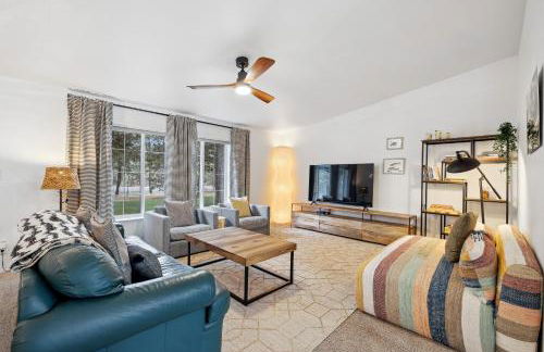 Black Moose - Pet friendly - Trailer parking - Wood stove - Single level - Photo 5