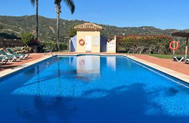 Luxury Apartment Elviria Hills - Stunning Views - Photo 40