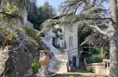 Gîte du vigneron à La Terrasse piscine local vélos - Photo 4