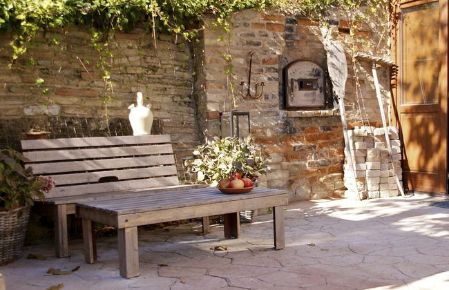 Charming 2-bed Apartment in Petritoli - Photo 7