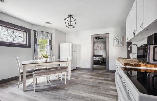 3BR Vacation Spot-Minutes to Niagara Falls USA - Foto 1