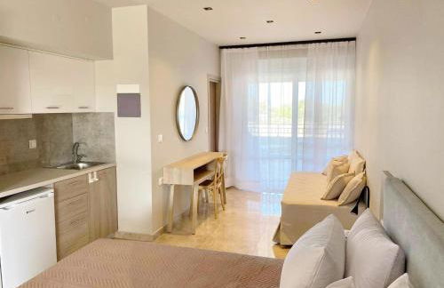 Houmas Apartments - Photo 12