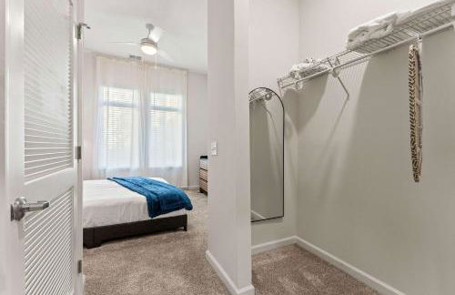 Riviere Apartments King Bed Suite & Pool & Gym & Pet Friendly & Near Epic Universe - Foto 34