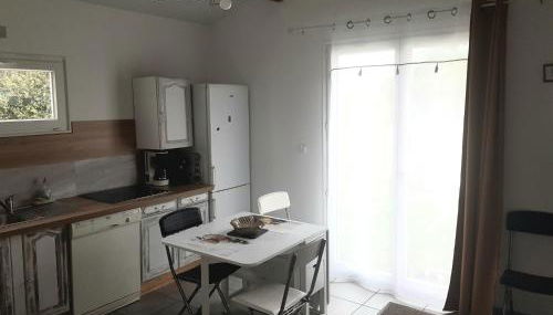 Petite maison agreable avec jardin privatif - Photo 4