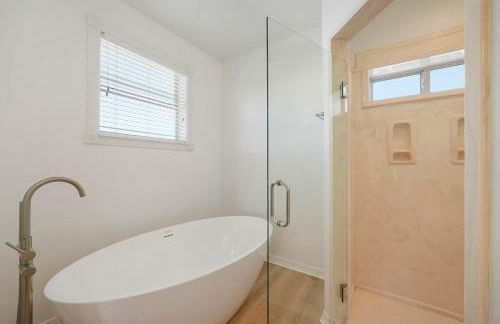 Lazy Bones - Vacation Home Near the Beach with Private Pool & Golf Cart - Foto 21