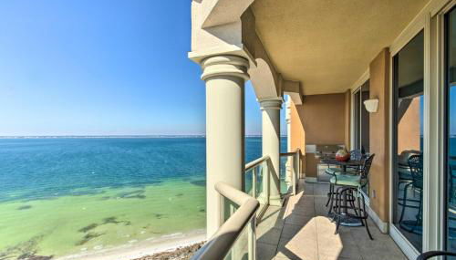 Pensacola Beach Resort Condo with Beach Access! - Photo 1