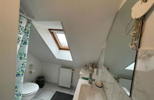 7-24 Self-Check-In - 120qm - 5 rooms - 2 bathrooms - kitchen - free parking - Yihapartment - Foto 26