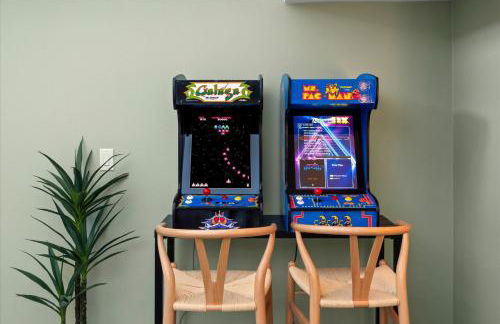 Game Room Resort Pool HotTub Modern Desert Oasis - Foto 44