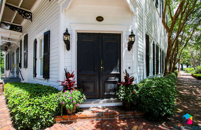 The Irish Bar near Bay Historic Savannah - Photo 63