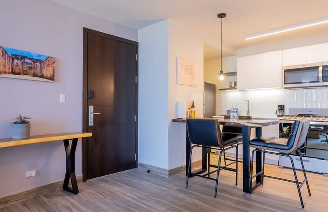 Spectacular 1BR With Balcony in Santa Ana - Photo 14