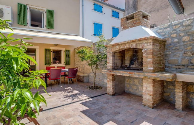 Impeccable 4-bed Apartment in Osor - Foto 21