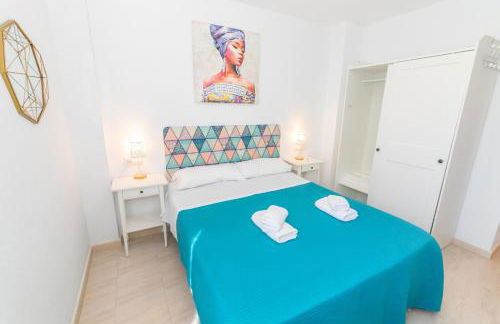 Adosado Nuevo con Piscina, Playa, Garaje y Jardín - Foto 17