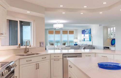 Steps to Beach & Pool - Resort Amenities Galore! - Foto 7