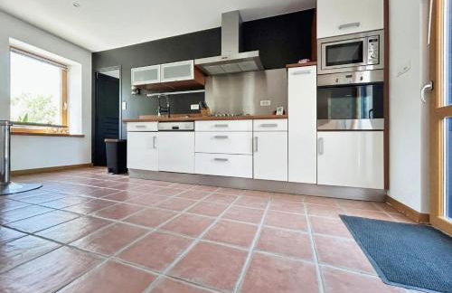 Maison familiale chaleureuse à Saint-Évarzec avec terrasse - Foto 6