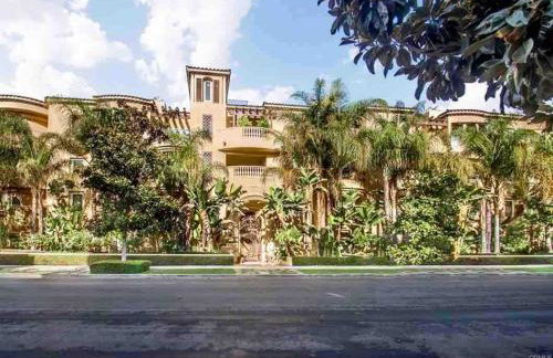 Studio City Chic Large Contemporary Condo - Foto 20