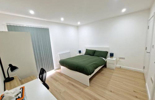 The Romford Luxe Haven - Fully Furnished 2BR - Foto 15