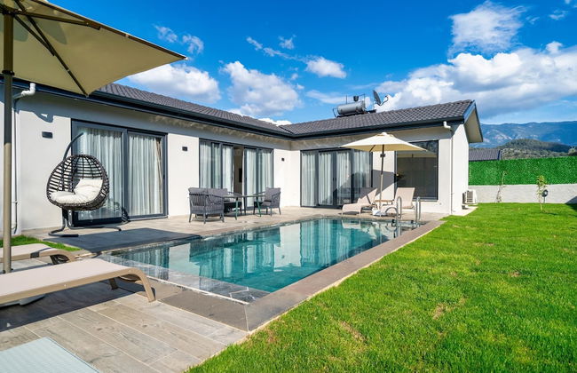 2 Bedroom Private Villa - Photo 1