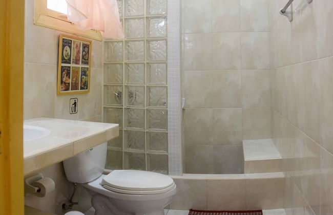 Aparthotel in Havana - Photo 9