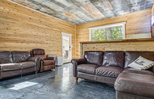 Lake Escape with Hot Tub and Docks in Hope! - Foto 25