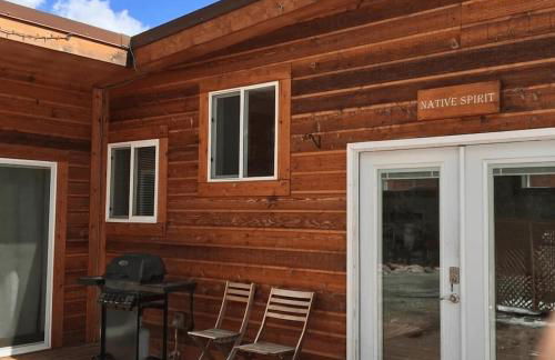 Native Spirit Cabin at Base Camp - Foto 1