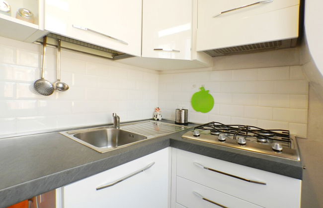 Black and White Movie Apartment - Foto 7