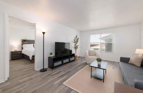 Comfortable 2BR - Pool Near Major Attractions - Foto 7