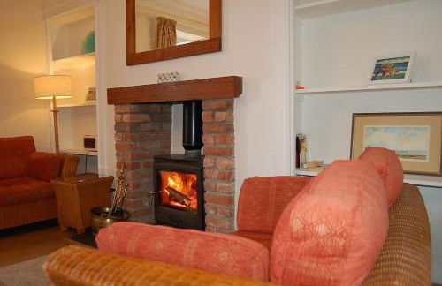 Dolphin Beach House In Tywyn - Photo 2