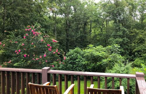 Luxe Cabin with Hot Tub on 5 Acres in Pearcy! - Foto 26