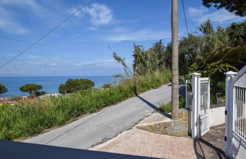 1 Bedroom Gorgeous Home In Castellabate - Foto 9