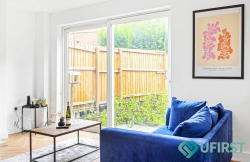 Ideal 4BR Home - Near City Hospital, Sherwood, Clinton Market, QMC & City Centre - Sleeps 8 - Foto 12