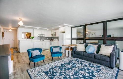 Luxury Beachfront Condo - Photo 8