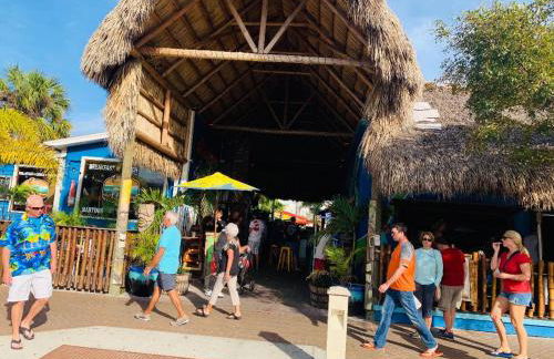 Paradise Heated Pool Home Near IMG and Siesta Key Beach - Photo 28