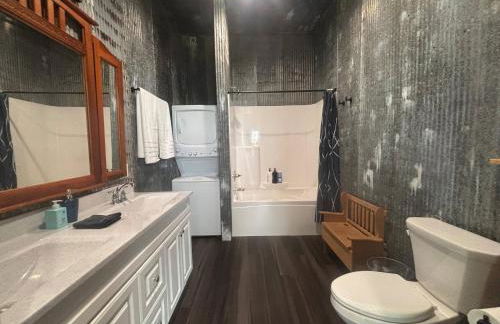 1st Fl 2BR Downtown + 2 Pkg - Foto 17