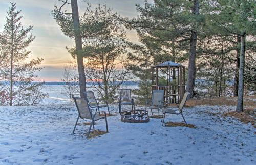 Waterfront Arkdale Retreat 2 Acres with Deck and View - Foto 43