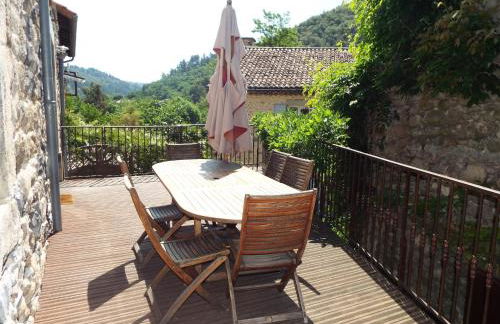 Lovely house with grass garden, shared swimmingpool, next to the river Ardèche - Foto 47