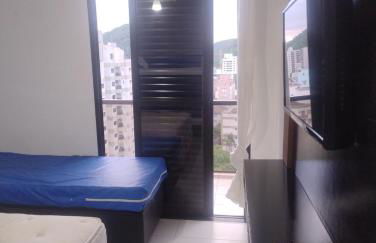 Apto Guarujá Enseada Wi-Fi Piscina 1 dorm - Foto 14