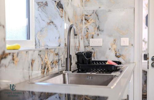 The Modern Suite 1BR Apartment Near Etihad Stadium & Coop Live - Foto 34