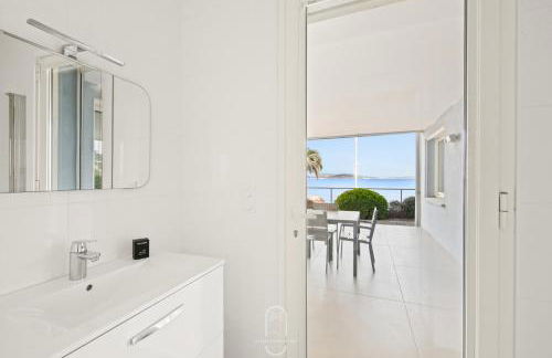 Villa Antoine Appartement RDJ Vue mer CLiM Wifi parking plage 50m La Garonne - Foto 6