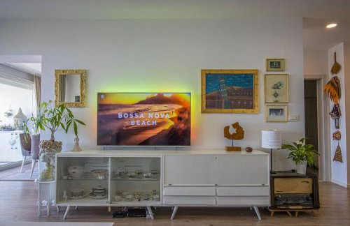 Sunset Oasis “VELLY” 1BR w/ Sea View & Parking - Foto 28